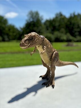 Realistic Brown T-Rex Reptile Figure – Lifelike Dinosaur Toy